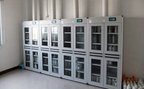 RFID閱讀器和智能柜天線醫療藥品管理解決方案